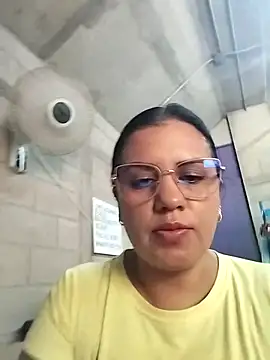 Snapshot of Candy-Samanthy chatting on October 25, 2025, 2:46 pm Candy-Samanthy online show from October 25, 2025, 2:46 pm