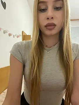 RemyStyles online show from February 4, 2026, 9:42 pm