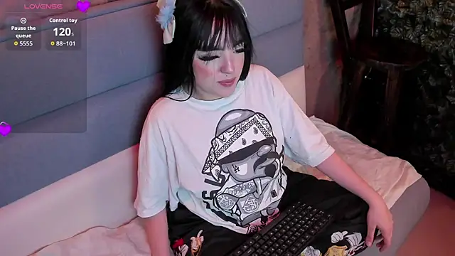 Snapshot of bubble__angel__ chatting on November 14, 2025, 11:31 am bubble angel online show from November 14, 2025, 11:31 am