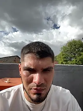 mirallesandbig online show from October 26, 2025, 8:48 pm