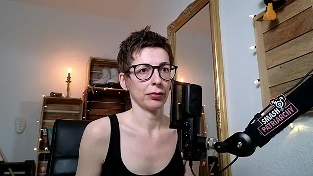 Snapshot of Antifistin chatting on October 11, 2025, 6:50 pm Antifistin online show from October 11, 2025, 6:50 pm