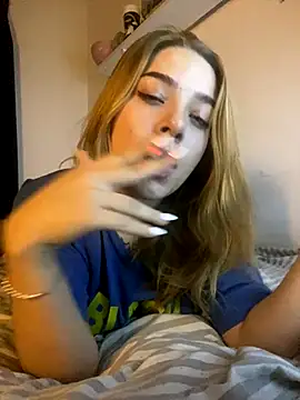 Snapshot of sssugarygirl chatting on November 28, 2025, 4:37 am sssugarygirl online show from November 28, 2025, 4:37 am