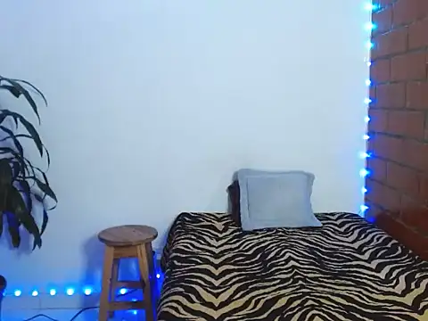 Snapshot of Maax3023 chatting on November 1, 2025, 4:53 pm Maax3023 online show from November 1, 2025, 4:53 pm