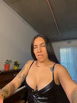 Lolathebaddie online show from February 21, 2026, 12:00 am