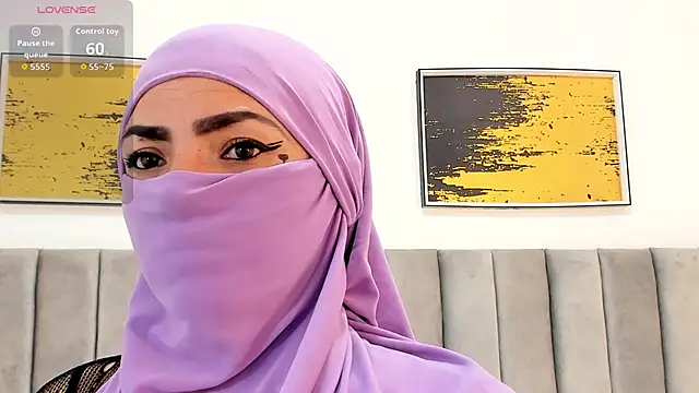 Snapshot of _naylaa_ chatting on November 7, 2025, 4:01 am naylaa online show from November 7, 2025, 4:01 am