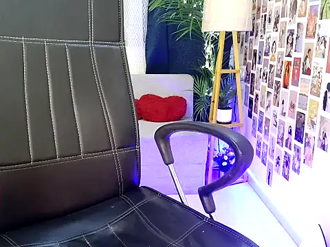 your Tanu 02 online show from October 26, 2025, 6:14 pm