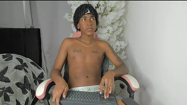 latin kay1 online show from March 17, 2026, 7:39 pm