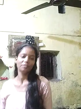 Snapshot of Jaanvi_G chatting on October 22, 2025, 1:33 pm Jaanvi G online show from October 22, 2025, 1:33 pm