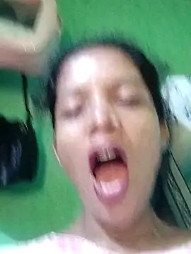 Snapshot of Jaanvi_G chatting on October 25, 2025, 12:34 pm Jaanvi G online show from October 25, 2025, 12:34 pm