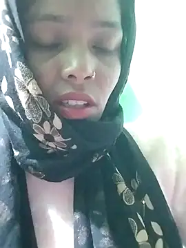 Snapshot of Jaanvi_G chatting on December 19, 2025, 1:29 pm Jaanvi G online show from December 19, 2025, 1:29 pm