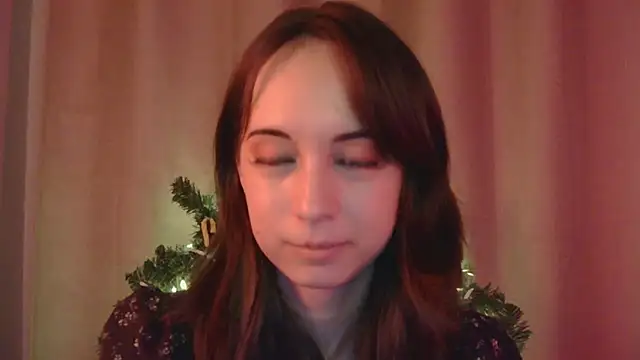 Snapshot of VeraLush chatting on December 17, 2025, 12:44 pm VeraLush online show from December 17, 2025, 12:44 pm