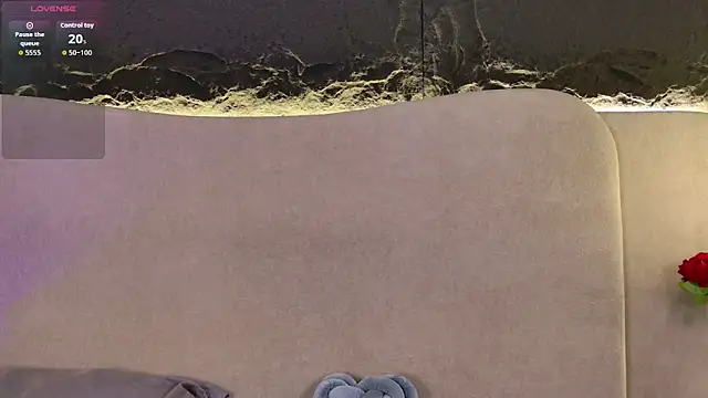 Snapshot of AmyCarammel chatting on November 12, 2025, 4:40 pm AmyCarammel online show from November 12, 2025, 4:40 pm