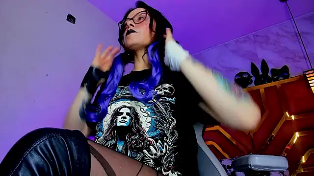 Evangelinejoness  online show from March 5, 2026, 12:01 pm