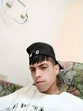 Snapshot of Laikerxxx chatting on October 26, 2025, 9:10 pm Laikerxxx online show from October 26, 2025, 9:10 pm