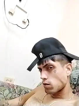 Snapshot of Laikerxxx chatting on October 29, 2025, 7:32 am Laikerxxx online show from October 29, 2025, 7:32 am