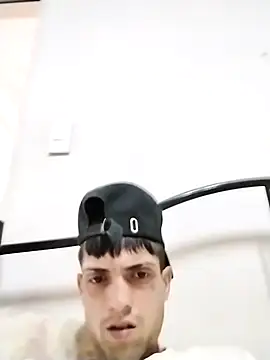 Snapshot of Laikerxxx chatting on October 30, 2025, 12:56 am Laikerxxx online show from October 30, 2025, 12:56 am