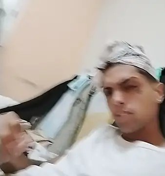 Snapshot of Laikerxxx chatting on November 15, 2025, 10:04 pm Laikerxxx online show from November 15, 2025, 10:04 pm