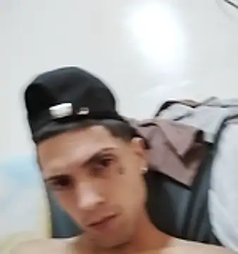 Snapshot of Laikerxxx chatting on November 16, 2025, 10:21 am Laikerxxx online show from November 16, 2025, 10:21 am