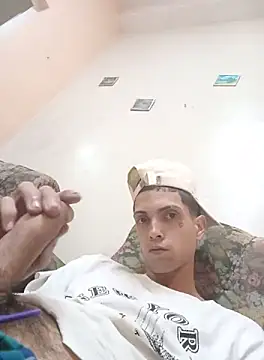 Snapshot of Laikerxxx chatting on November 21, 2025, 8:57 am Laikerxxx online show from November 21, 2025, 8:57 am