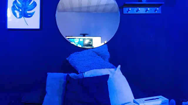 TamaraaRoss  online show from October 20, 2025, 7:14 pm