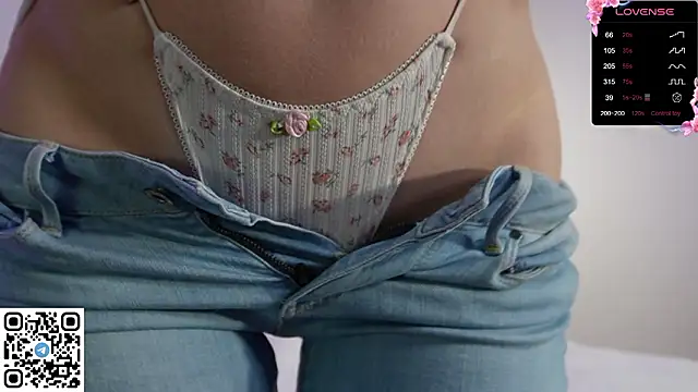 hotgirlfriend  online show from March 16, 2026, 9:46 am