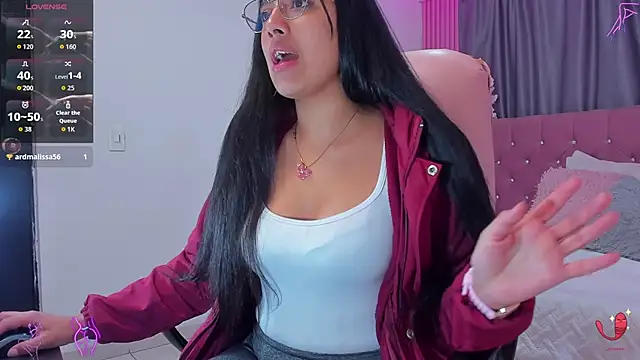 Snapshot of Briseida-White chatting on November 2, 2025, 12:18 pm Briseida-White online show from November 2, 2025, 12:18 pm