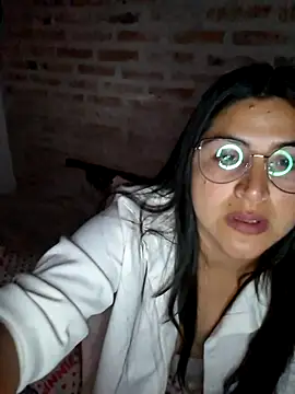 Snapshot of morenalatinaa chatting on December 22, 2025, 2:52 am morenalatinaa online show from December 22, 2025, 2:52 am