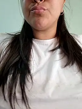 Snapshot of morenalatinaa chatting on January 8, 2026, 1:46 pm morenalatinaa online show from January 8, 2026, 1:46 pm