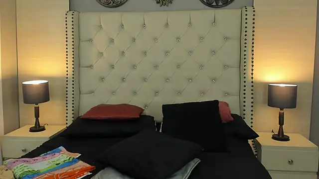 AlukardBig online show from October 31, 2025, 5:25 pm