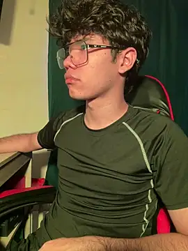 Im Camii online show from December 20, 2025, 8:38 pm