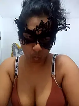 Snapshot of Expose_Queen chatting on May 24, 2026, 6:13 pm Expose Queen online show from May 24, 2026, 6:13 pm