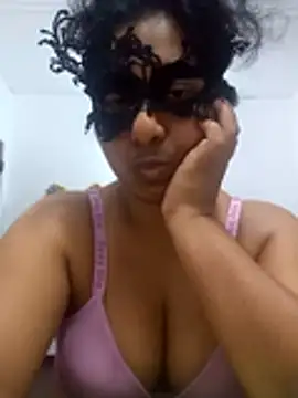 Snapshot of Expose_Queen chatting on June 4, 2026, 6:14 pm Expose Queen online show from June 4, 2026, 6:14 pm