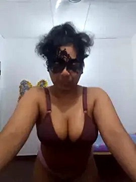 Snapshot of Expose_Queen chatting on June 7, 2026, 6:00 pm Expose Queen online show from June 7, 2026, 6:00 pm
