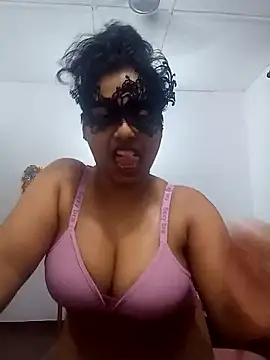 Expose Queen online show from July 10, 2026, 5:37 pm