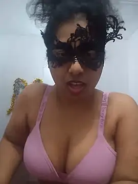 Expose Queen online show from July 16, 2026, 6:36 pm