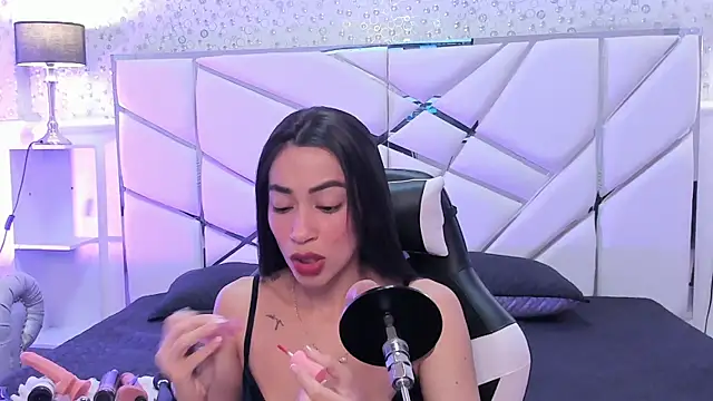 Snapshot of GabbiePrice chatting on May 23, 2026, 12:31 pm GabbiePrice online show from May 23, 2026, 12:31 pm