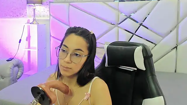 Snapshot of GabbiePrice chatting on June 15, 2026, 3:14 pm GabbiePrice online show from June 15, 2026, 3:14 pm
