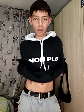 heyy noah11 online show from December 21, 2025, 1:35 am