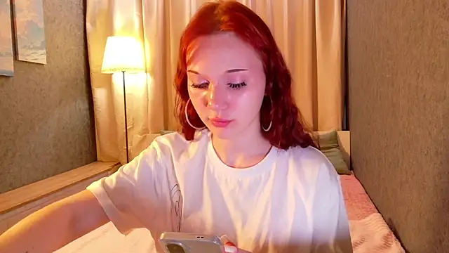 Snapshot of MargoViento chatting on June 10, 2026, 8:19 pm MargoViento online show from June 10, 2026, 8:19 pm