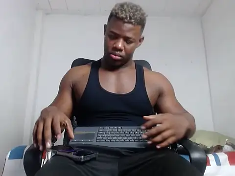 Snapshot of Michael_smitht chatting on December 5, 2025, 3:26 am Michael smitht online show from December 5, 2025, 3:26 am