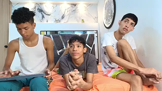 Snapshot of PYCS_BOYS chatting on October 13, 2025, 7:14 pm PYCS BOYS online show from October 13, 2025, 7:14 pm