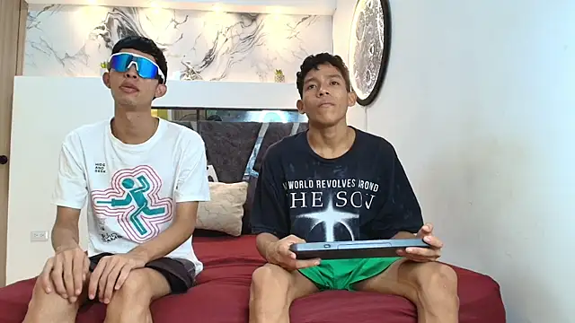 Snapshot of PYCS_BOYS chatting on October 31, 2025, 7:15 pm PYCS BOYS online show from October 31, 2025, 7:15 pm