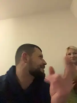 Snapshot of BullymayBi chatting on November 23, 2025, 1:49 am BullymayBi online show from November 23, 2025, 1:49 am