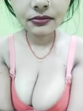 Snapshot of kiara-simmi chatting on November 16, 2025, 11:32 pm kiara-simmi online show from November 16, 2025, 11:32 pm