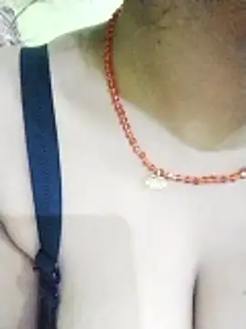 Snapshot of kiara-simmi chatting on December 17, 2025, 5:08 pm kiara-simmi online show from December 17, 2025, 5:08 pm