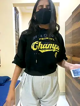 deepikaa aroraa online show from November 22, 2025, 1:32 pm