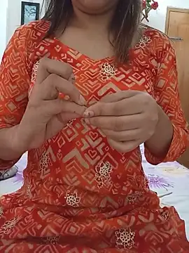 Tanha18 online show from May 17, 2026, 5:38 am