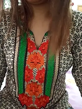 Tanha18 online show from June 10, 2026, 5:39 am