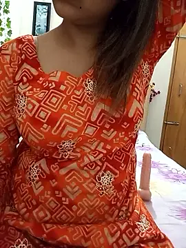 Tanha18 online show from June 10, 2026, 5:45 pm