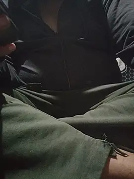 axel-spr online show from December 3, 2025, 4:42 am